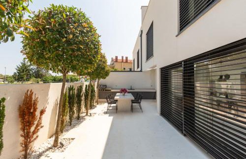 Basanija Villa | Villa Ventana with terrace and BBQ