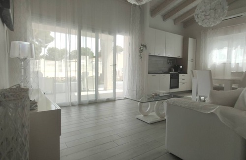 Porto Pino Villa | VILLA Via Marina IKEBANA Porto Pino, prestigious and finished seaside villa