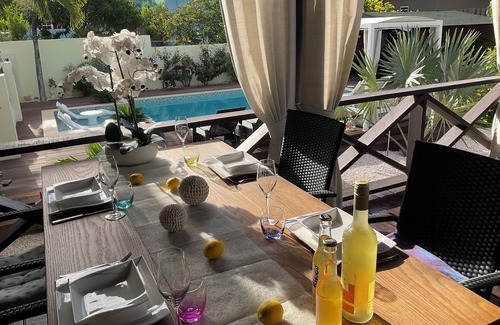 Willemstad Villa | Villa with private pool in a tropical garden with privacy, Internet TV