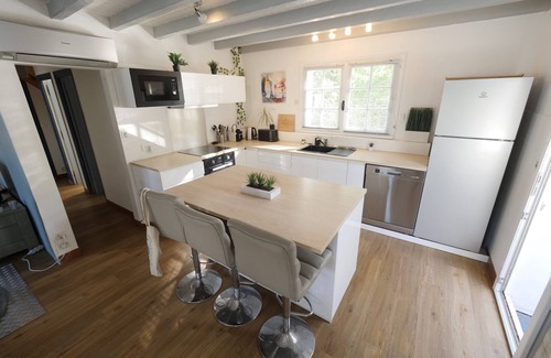 Saint-Jean-de-Monts Ski Chalet | Villa with pool for 8