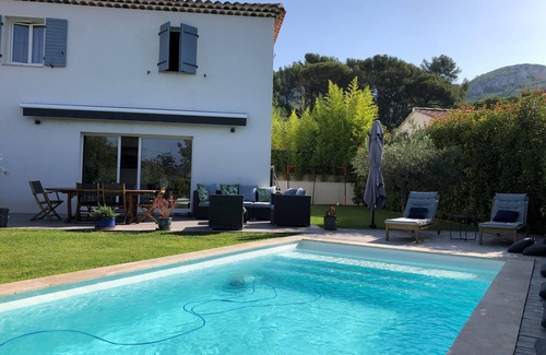 Gemenos Villa | Villa with heated pool between Aix en Provence and Cassis in a Provencal village