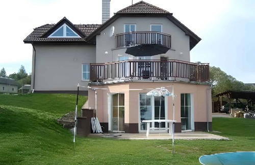 Vranov Villa | Villa with indoor pool, sauna and games room