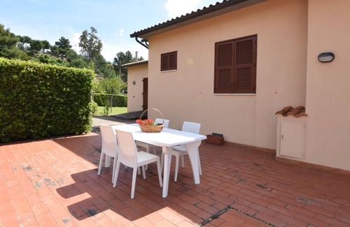 Campo nell'Elba Villa | Villa with large garden