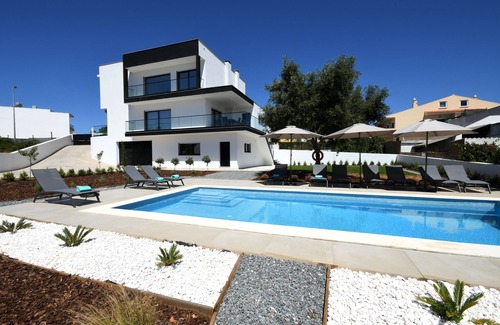 Portimao Villa | Villa with modern architecture, 7 minutes from the beach.