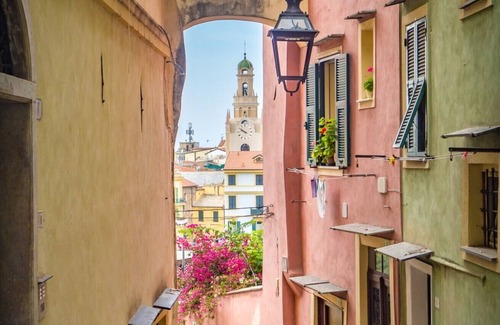 Sanremo Apartment | Villa with Pool and Jacuzzi on Sea View Terrace