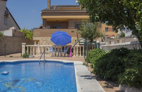 L'Ampolla Ski Chalet | Villa with pool for 12 people near the sea