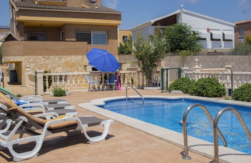 L'Ampolla Ski Chalet | Villa with pool for 12 people near the sea