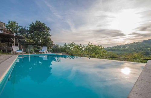 Oprtalj Villa | Villa with pool for max. 12 people