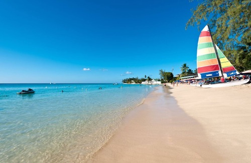 Merlin Bay Villa | Villa with Pool & Golf Views - Coral Blu