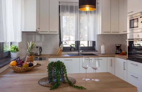 Galizana Villa | Villa with Pool, Jacuzzi, Table Tennis