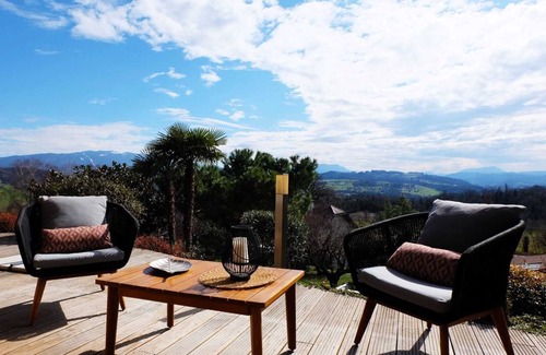 Vaulx Villa | Villa with pool, mountain views, 20 minutes from Lake Annecy