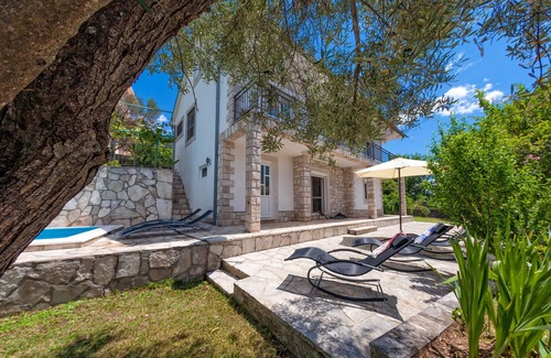 Podi Villa | Villa With Private Pool And Sea View