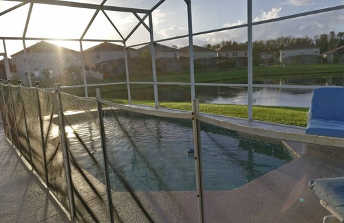Liberty Village Villa | Villa with Private Pool, Games Room, Free Wifi and Lake View
