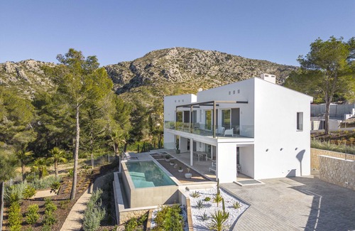Alcudia Villa | Villa with seaview of the bay of Pollensa and Formentor