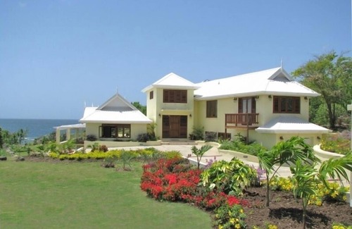 Fort Jeudy House | Villa with Spectacular Views & Pool in Unspoiled Grenada