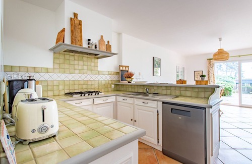 Le Canon Villa | Villa with swimming pool 2 min walk from the beach