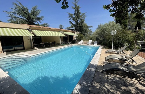 Les 3 Ponts Villa | Villa with swimming pool on the outskirts of Nîmes, 10 minutes from the Arena