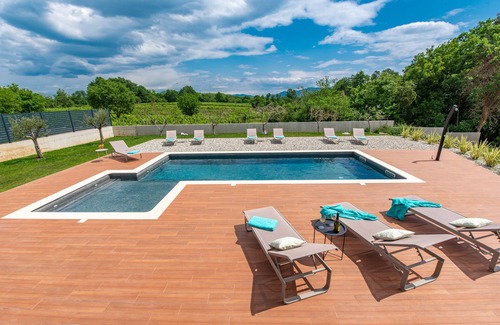 Santalezi Villa | Villa Zara-luxury paradise for 10 people surrounded by vineyard and olives