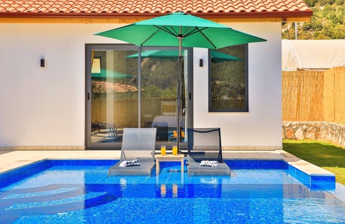 Sarıbelen Villa | Villa Zeylus-2 bedroom Rural retreat+ Private Pool and Garden
