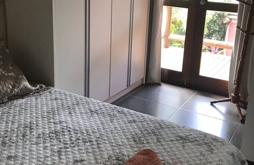 Parafuso House | Village bem estruturado com segurança e área de lazer