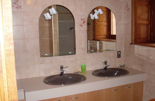 Perrier House | Village house at the crossroads 5mn ISSOIRE