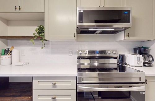 Village North Apartment | Village Location -Penthouse floor - View - Hot tub - newly renovated - Eagle Lodge