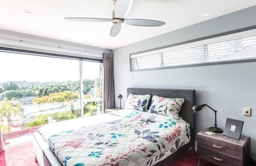 Auckland House | Village Retreat | 3 Bedroom Home with Sea Views