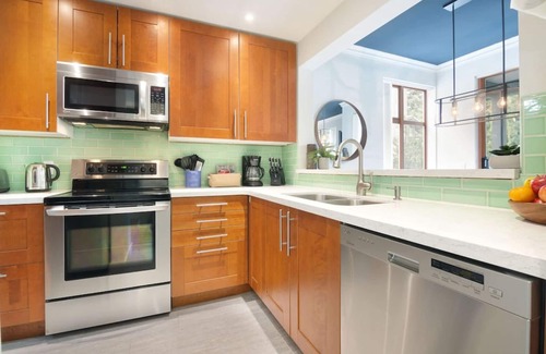Village North House | Village Star Luxury - Hot tub, Pool & Free Parking