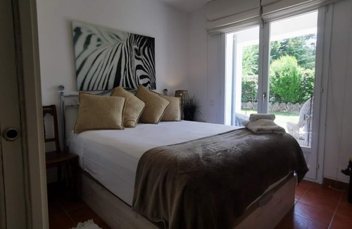 Can Carbonell Ski Chalet | VILLAS COSETTE House Villa Melba in Caldes de Malavella, Costa Brava