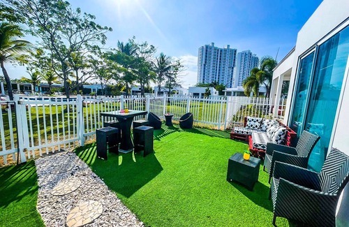 Playa Blanca Villa | Villas de Vanguardia