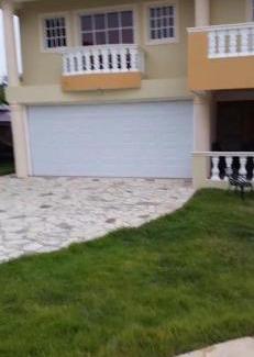 Constanza Villa | Villas Guzmán