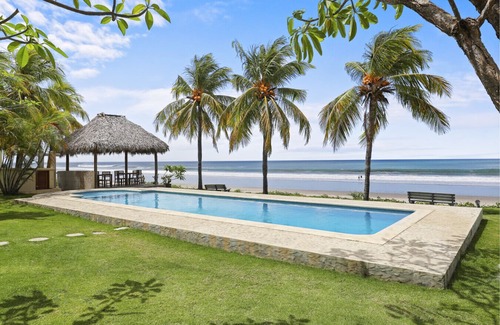 Rancho Santana Condo | Villas Iguana A-8: Beachfront condo