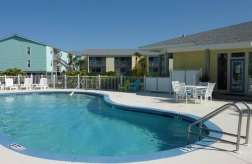 Pensacola Beach Condo | Villas on the Gulf by Surfside VR