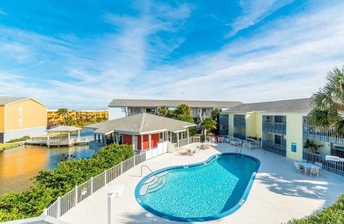 Pensacola Beach Apartment | Villas on the Gulf unit A8