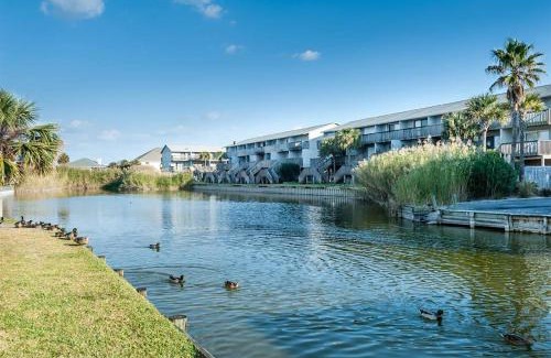 Pensacola Beach Apartment | Villas on the Gulf unit A8