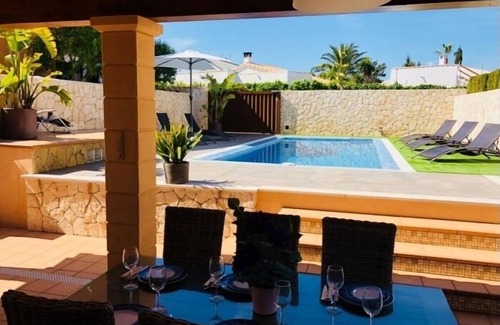 Cala Romantica Villa | Villas2meet Es Tamarell