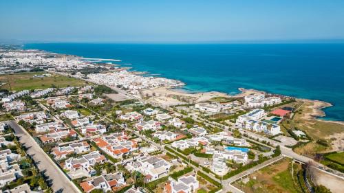 Villanova House | Villetta Creta Rossa by Wonderful Italy