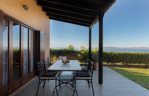 Vagia House | Villieta Marina, 2 minutes from the sea on foot.