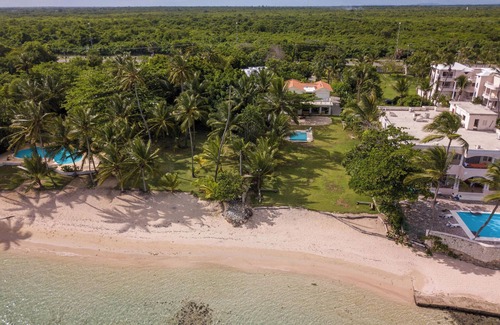 Guayacanes Villa | Villla with private beach