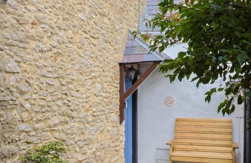 Burton Bradstock House | Vine Cottage