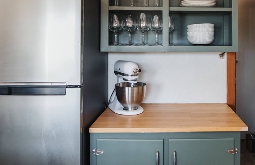 Upper Wakefield Cottage | Vineview Cottage- A Farmhouse Cottage set on a Riesling Vineyard. Near Wineries!