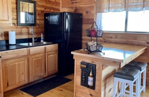 Fredericksburg Cabin | Vineyard-Fredericksburg Texas
