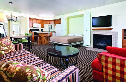 Angels Camp Resort | Vineyards, forest, countryside all at your fingertips