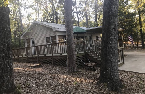 Hawkins Cabin | Vintage Cottage on Lake! Fish Camp Cabin FREE kayak, canoe & bike use!