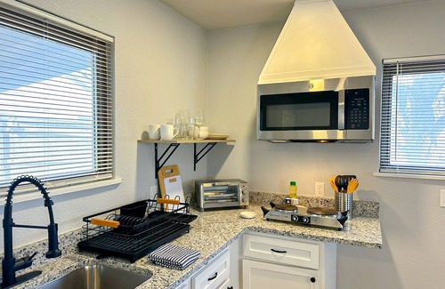 Central Oklahoma City Apartment | Vintage Gem in Prime Location Cozy 1BR Oasis