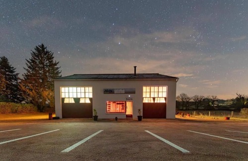 Saint-Agnan House | Vintage Loft Garage Proche du Parc Le Pal