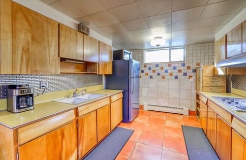 Bel Aire House | Vintage Luxury W/Spa, Huge Yard Near Red Rocks and City