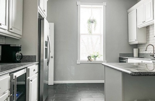 Benton Park Apartment | Vintage styled one bedroom apartment in an awesome location!