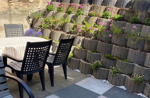 Fell Cottage | Vintner's cottage beautiful vineyard trails + slate mining tour 9 km to Trier