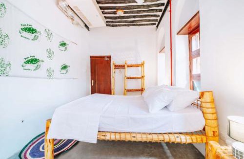 Stone Town Apartment | Violeth's Charm at Train's House